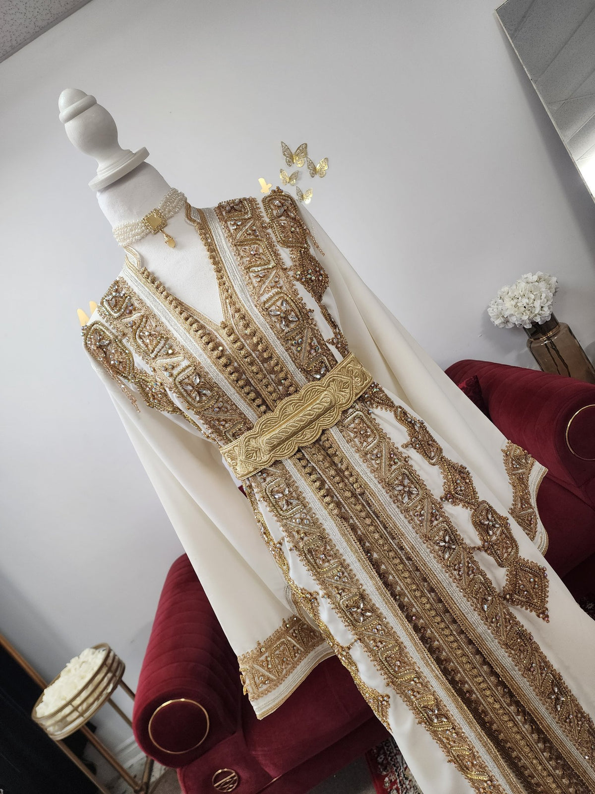 Tekchita Mariam - white