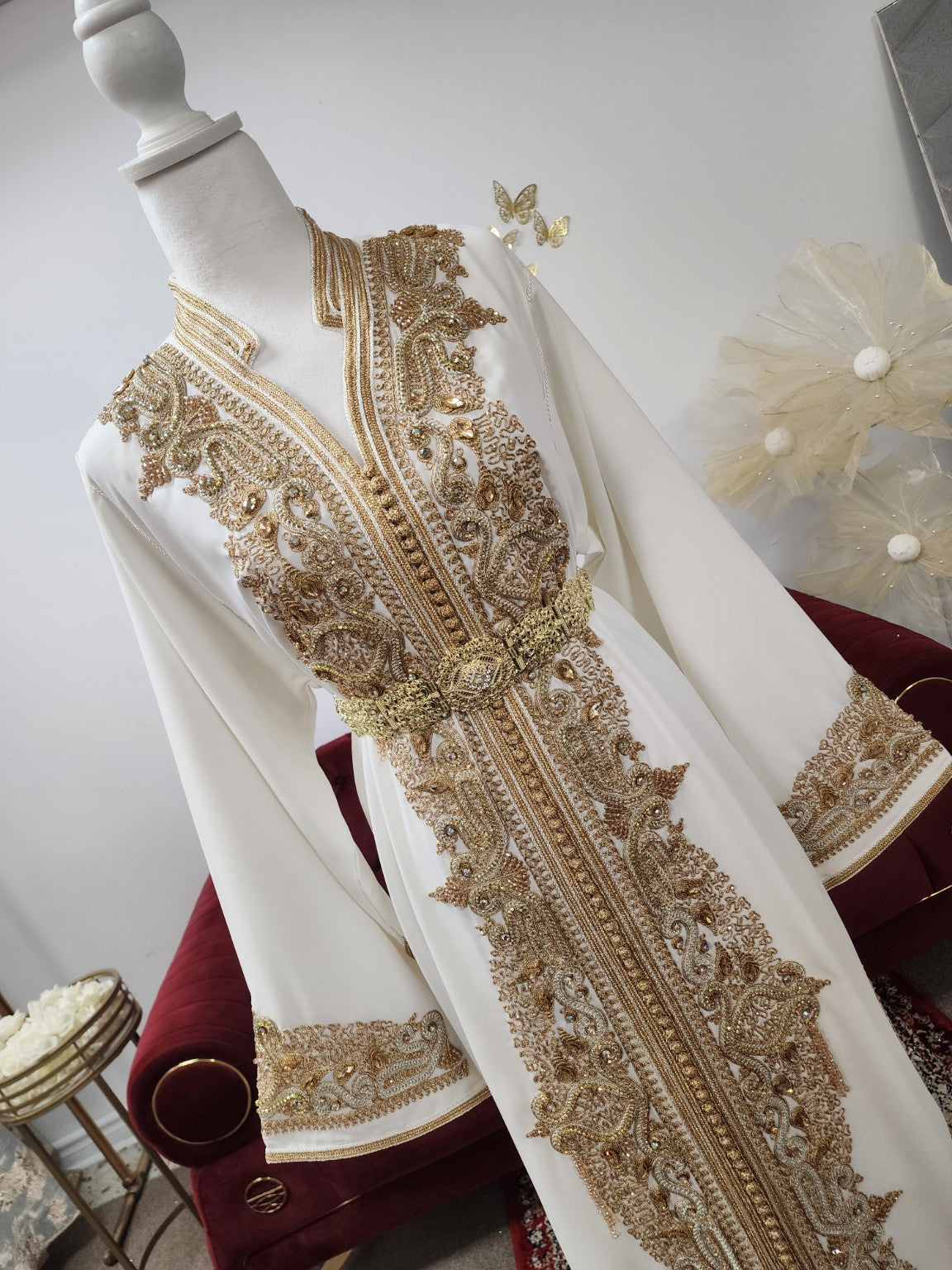 Maison Farhat – Caftan Ivoire Doré – Éclat Royal – vue 2