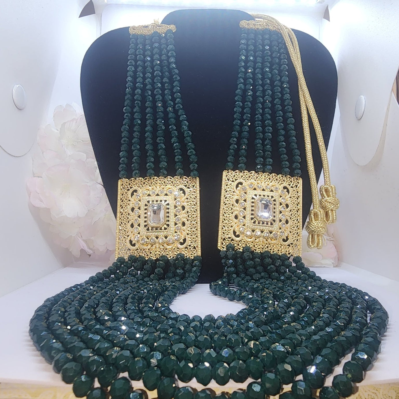 dark green beaded necklace gold pendant1 montreal maison farhat
