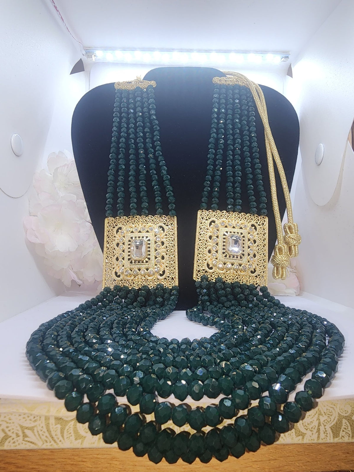 dark green beaded necklace gold pendant1 montreal maison farhat