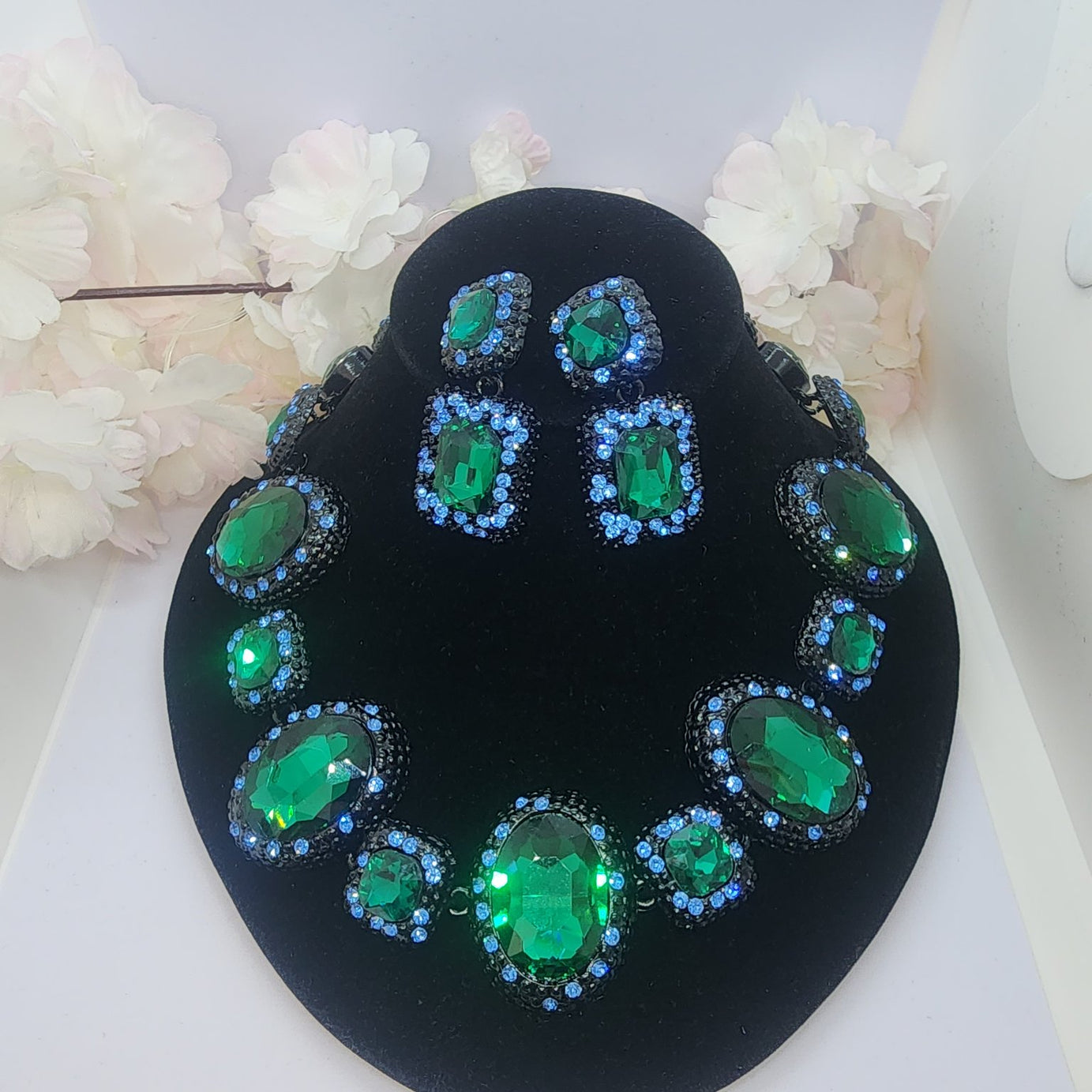 emerald green crystal necklace earrings set2 toronto maison farhat