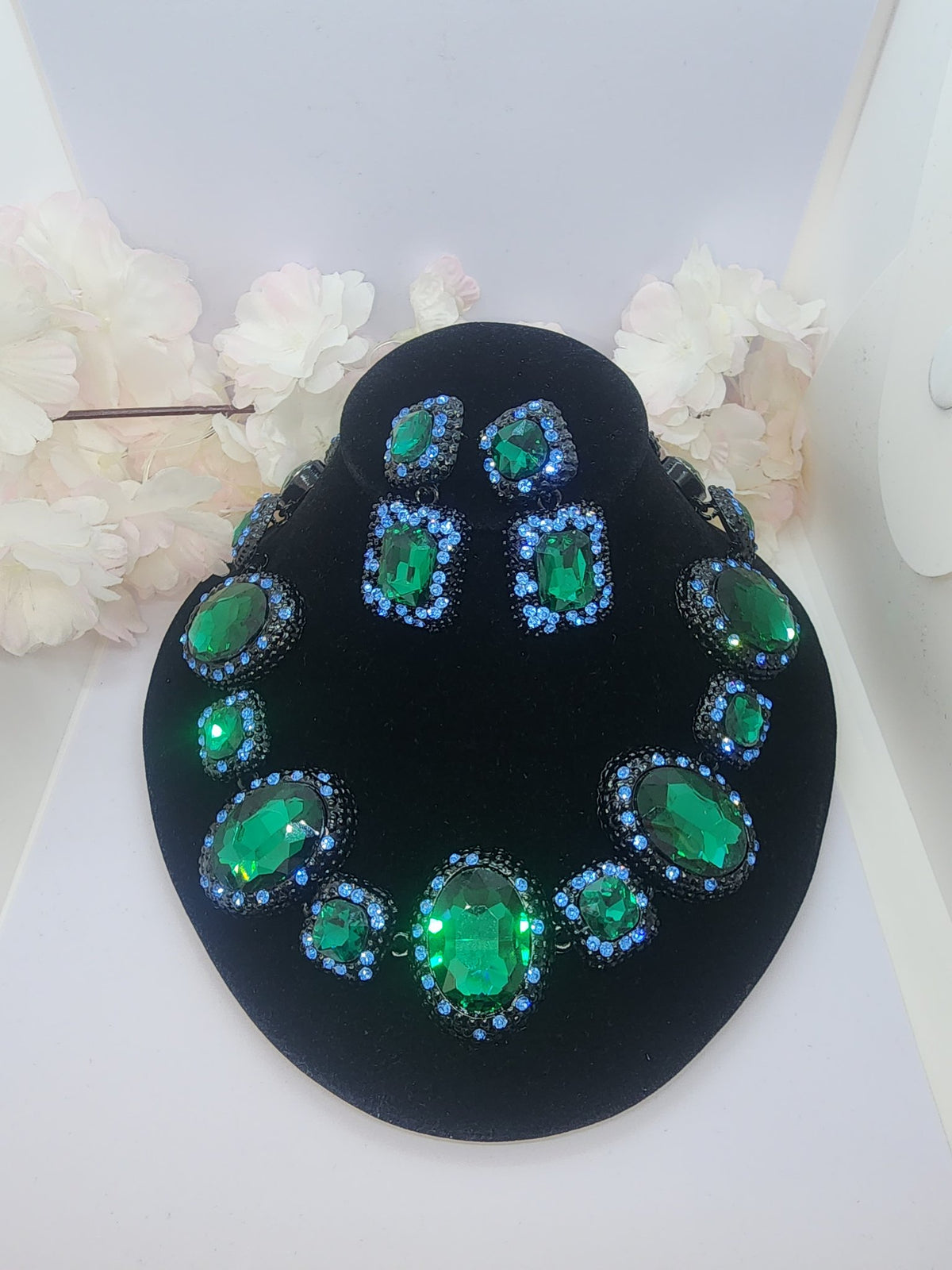 emerald green crystal necklace earrings set2 toronto maison farhat