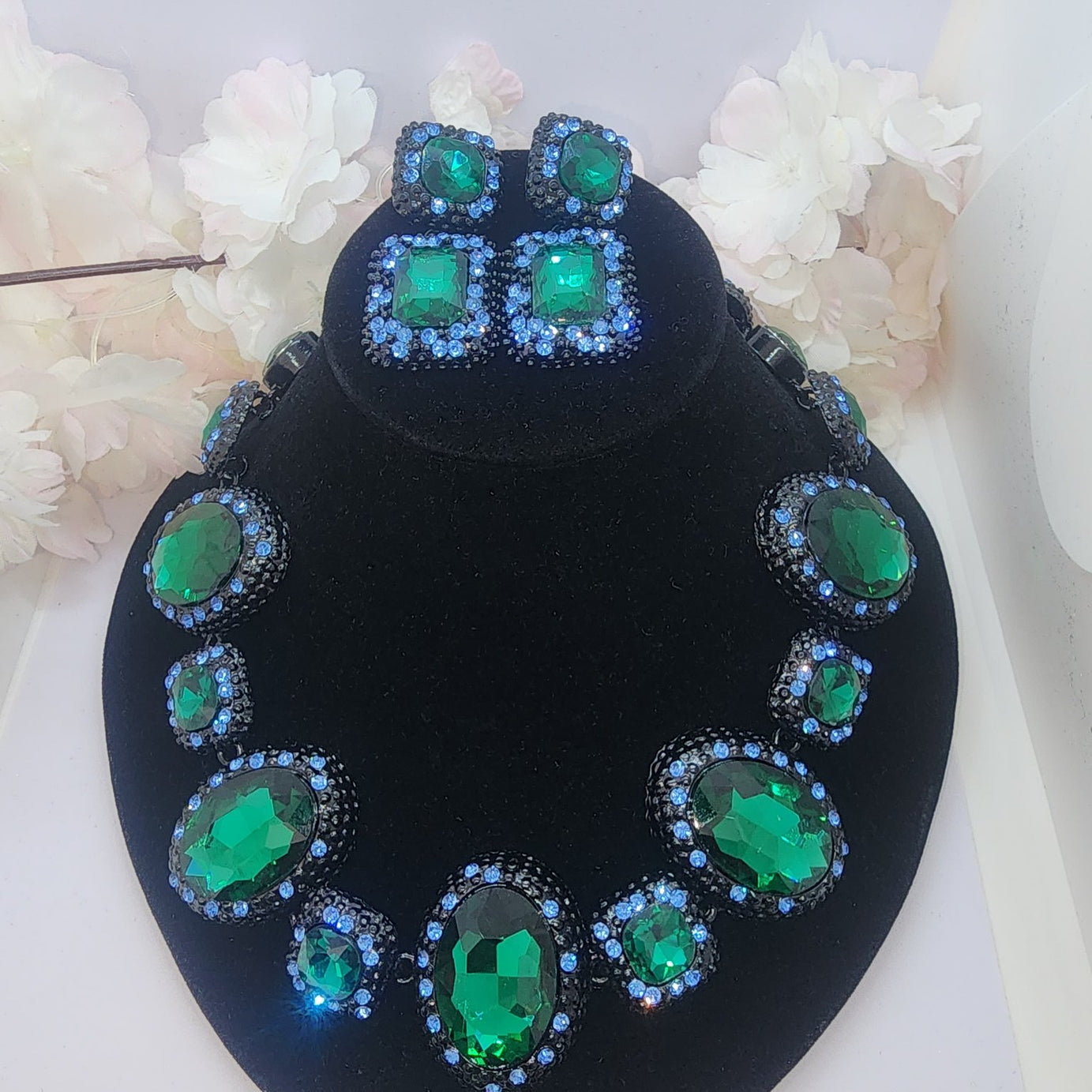 emerald green crystal necklace earrings set3 newyork maison farhat