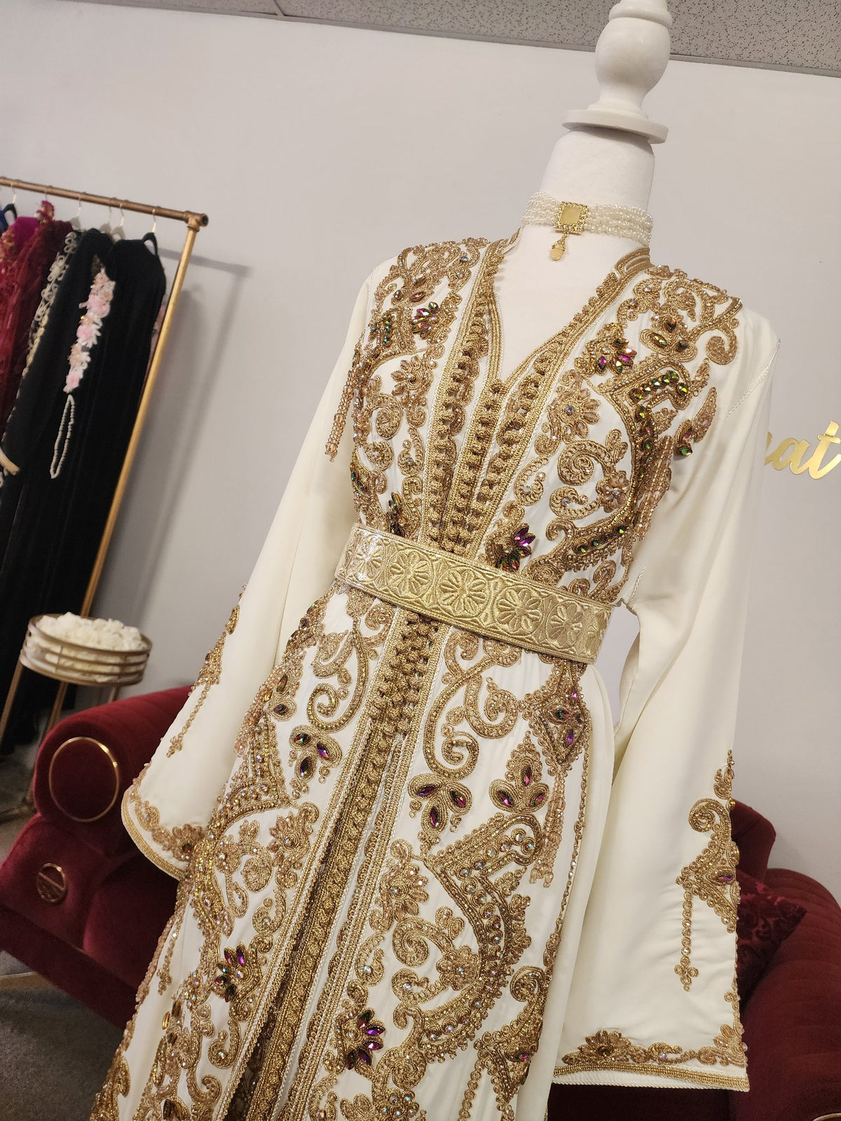 Tekchita fes - white & gold