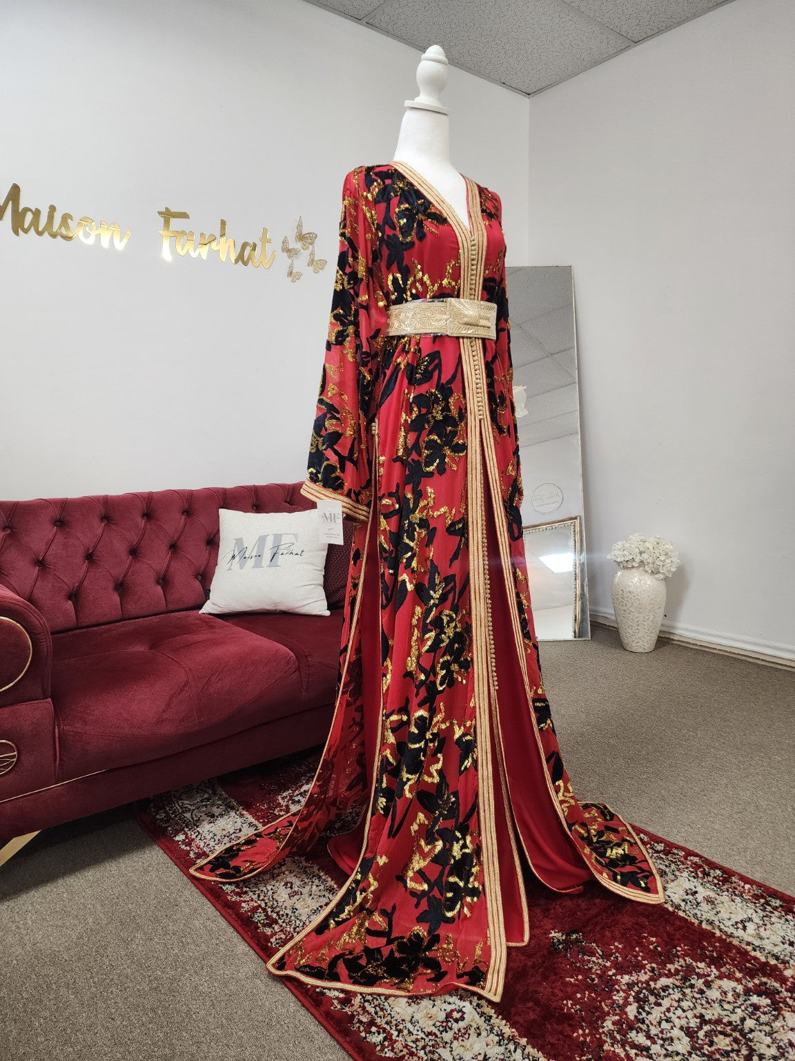Tekchita Rania – Red & Black | Maison Farhat